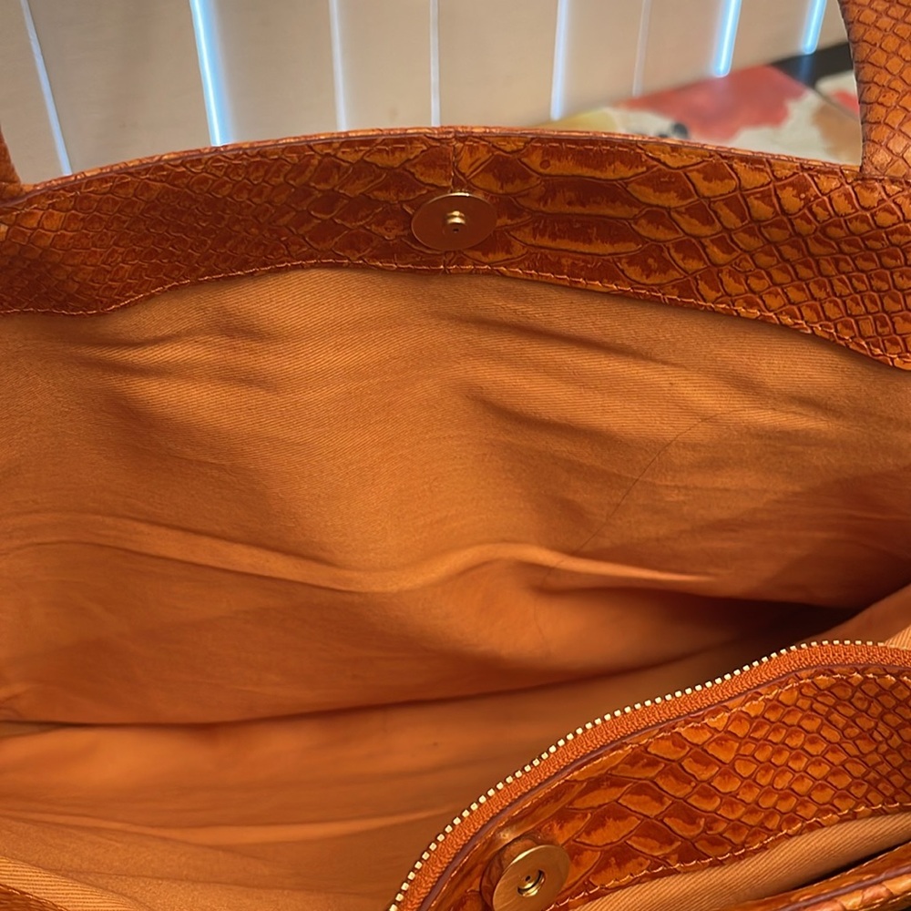 Hobo Bag - Picture 8 of 10
